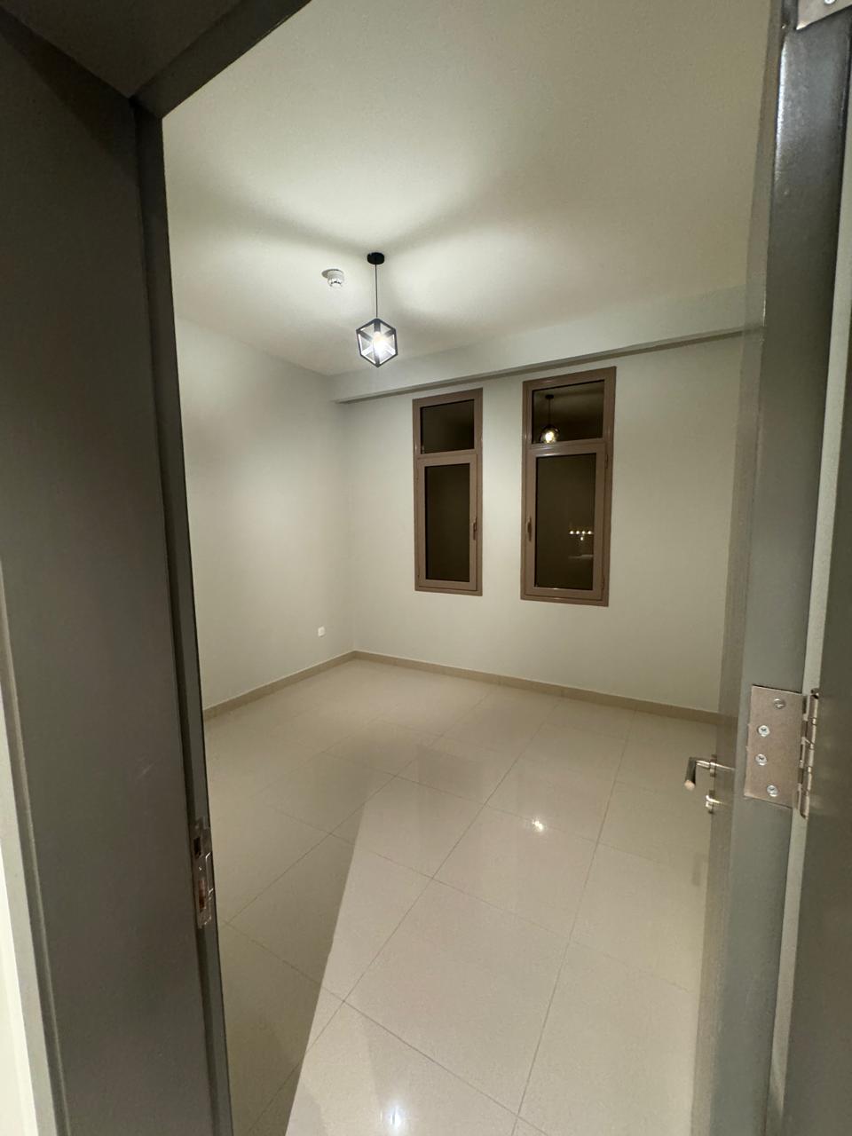 🏡 **3BD Luxurious Villa for Sale in Gated Compound**